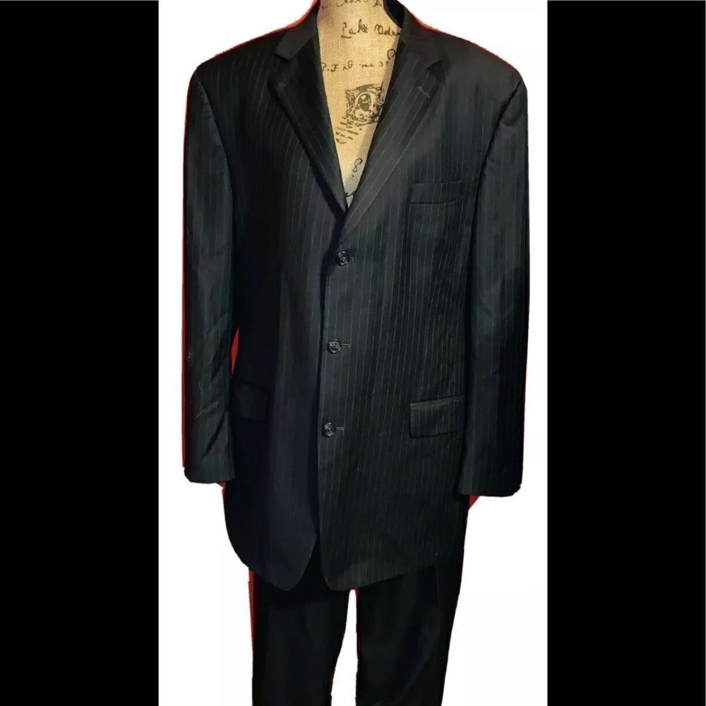 Calvin Klein blue pinstripe 3 button suit size 46L
